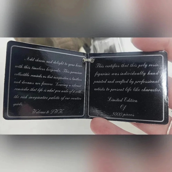 DWK Corp Vintage LMTD Edition Poly Resin Hand Painted Elephant Salt & Pepper Set - Picture 8 of 11